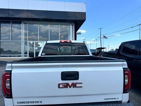 Used 2018 GMC Sierra 1500 Denali w/ Denali Ultimate Package AWD/4WD image 18
