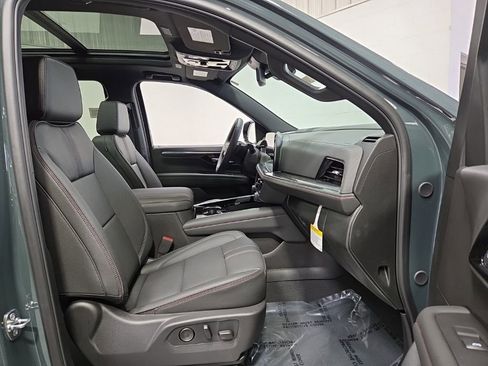 New 2026 Chevrolet Suburban RST w/ Comfort Package AWD/4WD image 10