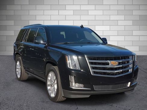 Used 2018 Cadillac Escalade Premium Luxury image 7