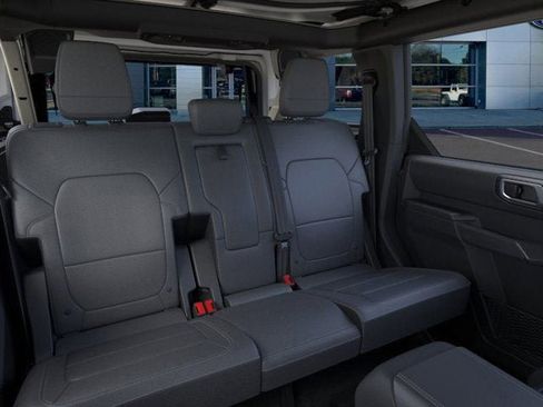 New 2025 Ford Bronco Badlands image 11