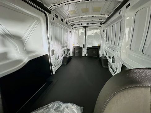 New 2026 Ford Transit 250 148 Medium Roof Extended AWD image 23