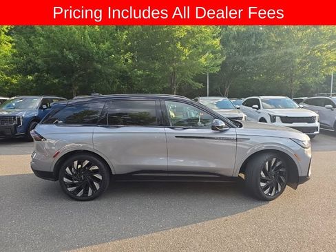 Used 2024 Lincoln Nautilus Reserve w/ Equipment Group 202A AWD/4WD image 6