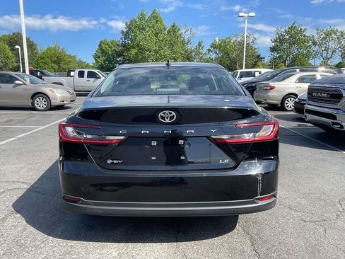 Used 2025 Toyota Camry LE image 24