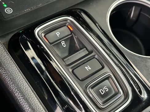 Used 2024 Honda Pilot Touring image 21