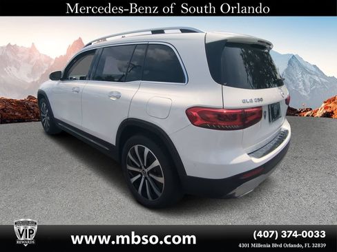 Used 2021 Mercedes-Benz GLB 250 w/ Premium Package image 19