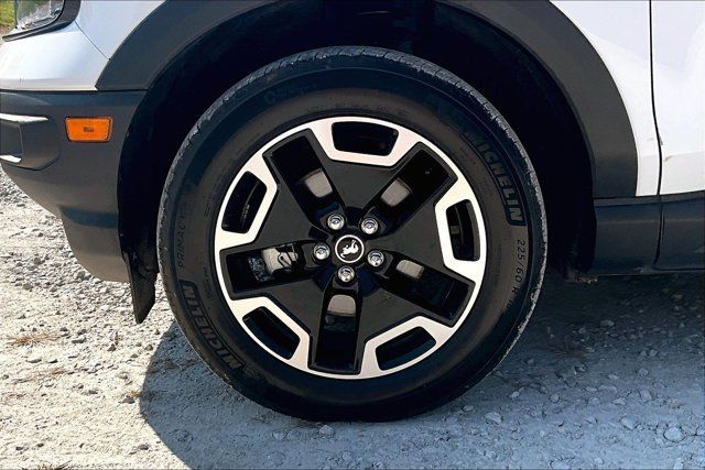 Used 2024 Ford Bronco Sport Outer Banks w/ Tech Package AWD/4WD image 8