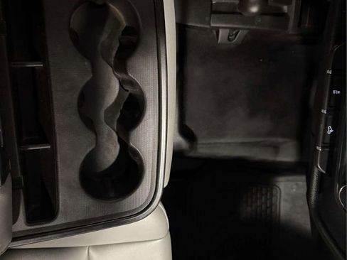 Used 2017 Chevrolet Silverado 2500 W/T image 31