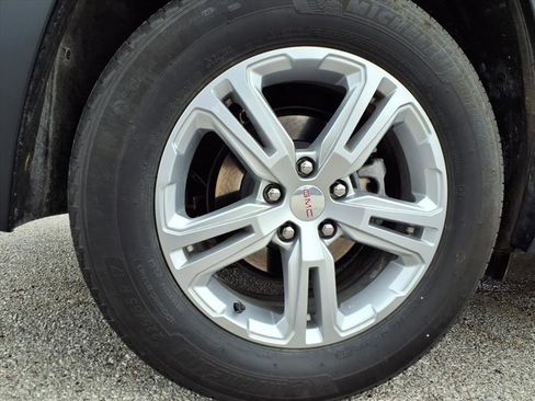 Used 2024 GMC Terrain SLE image 41