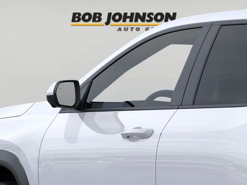 New 2026 Chevrolet Equinox LT w/ Safety and Technology Package AWD/4WD image 41