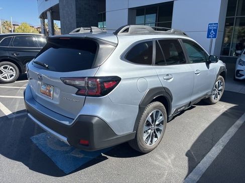 Used 2024 Subaru Outback Limited image 2