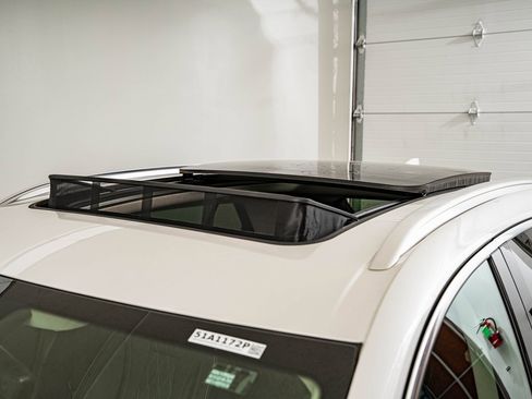 Used 2023 Buick Envision Avenir image 14