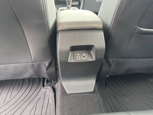 Used 2024 Subaru Crosstrek 2.5i Limited image 16