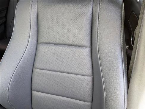 Used 2025 Mercedes-Benz GLE 350 4MATIC image 17