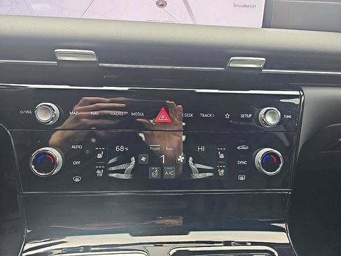 Used 2025 Genesis G80 3.5T Sport image 28