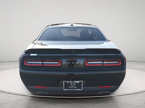 Used 2018 Dodge Challenger SXT w/ Driver Convenience Group image 18