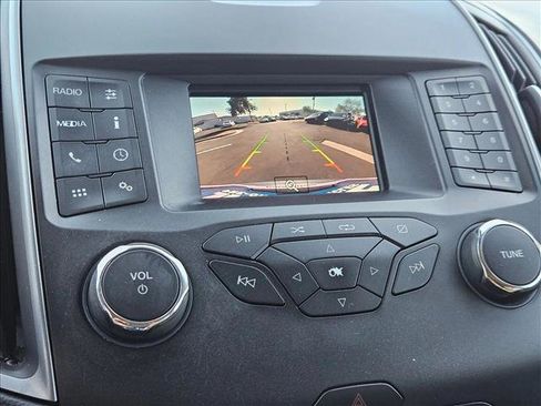 Used 2019 Ford Edge SE image 14