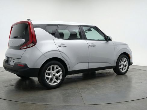 Used 2025 Kia Soul LX w/ LX Technology Package image 9