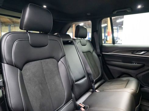New 2026 Jeep Grand Cherokee Altitude image 31