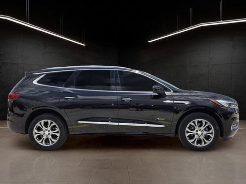 Used 2021 Buick Enclave Avenir w/ Avenir Technology Package FWD image 8