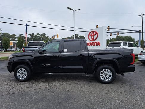 New 2026 Toyota Tundra SR5 image 9