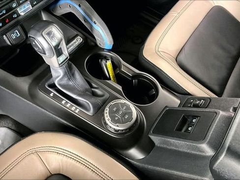 Used 2022 Ford Bronco Wildtrak image 17