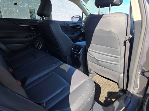 Used 2024 Subaru Outback Limited AWD/4WD image 12