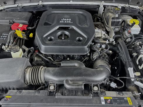 Used 2022 Jeep Wrangler Unlimited Sahara image 28