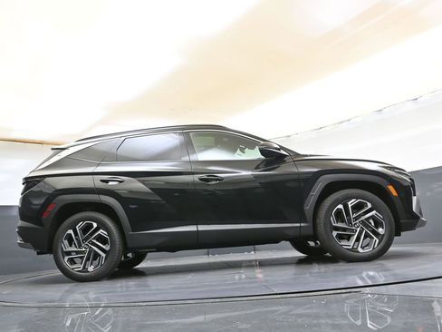 Certified 2025 Hyundai Tucson Limited AWD/4WD image 41