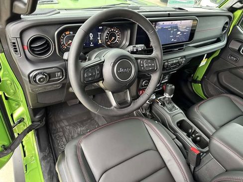 New 2025 Jeep Wrangler Unlimited Rubicon w/ XTREMEE 35" Tire Package AWD/4WD image 14