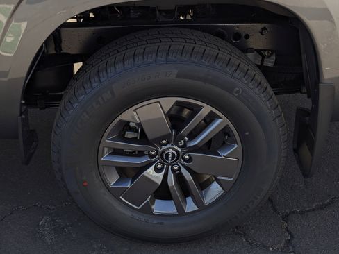 New 2026 Nissan Frontier SV image 7