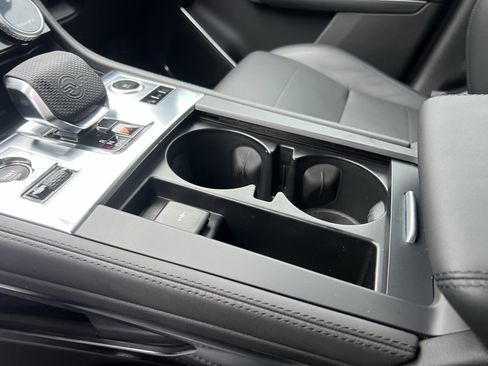 Certified 2024 Jaguar F-PACE SVR image 29