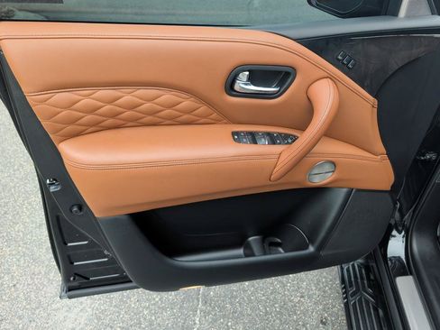 Certified 2024 INFINITI QX80 Sensory AWD/4WD image 16