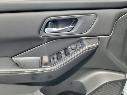 New 2026 Nissan Rogue SV w/ Cold Weather Package FWD image 10