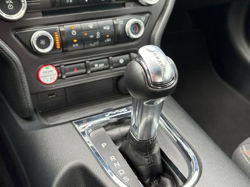 Used 2017 Ford Mustang Coupe image 12