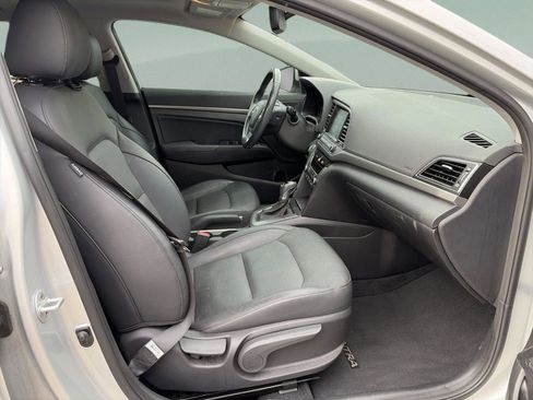 Used 2017 Hyundai Elantra Limited w/ Limited Tech Package 04 image 17