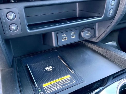Used 2024 Honda Passport Black Edition image 35