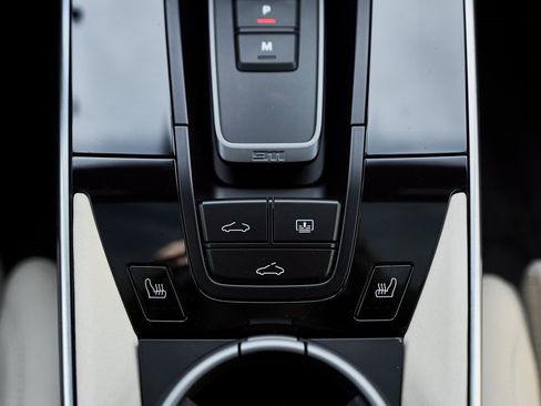 Used 2024 Porsche 911 Turbo S image 62