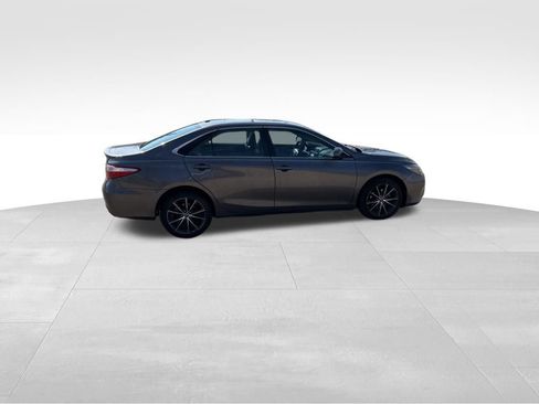 Used 2015 Toyota Camry XSE w/ Advanced Technology Package image 3