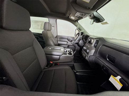 New 2026 GMC Sierra 2500 Pro w/ Convenience Package AWD/4WD image 18