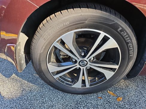 Used 2022 Nissan Sentra SV w/ All-Weather Package image 4