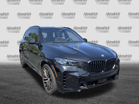 Certified 2024 BMW X5 xDrive40i w/ M Sport Package AWD/4WD image 3