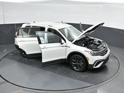 Used 2023 Volkswagen Tiguan SE FWD image 69