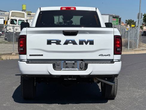 New 2026 RAM 2500 Big Horn AWD/4WD image 4