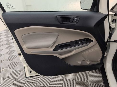 Used 2020 Ford EcoSport S image 37