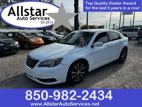 Used 2012 Chrysler 200 Touring image 1