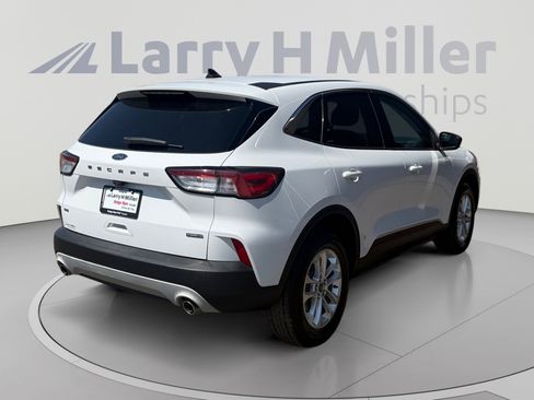 Used 2022 Ford Escape SE AWD/4WD image 5