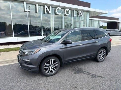 Used 2016 Honda Pilot Elite image 3