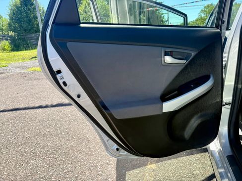 Used 2015 Toyota Prius Two FWD image 12