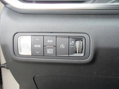 Used 2025 GMC Terrain Elevation w/ Elevation Premium Package image 21