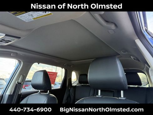 Certified 2022 Nissan Rogue Platinum w/ Head-Up Display Package image 23